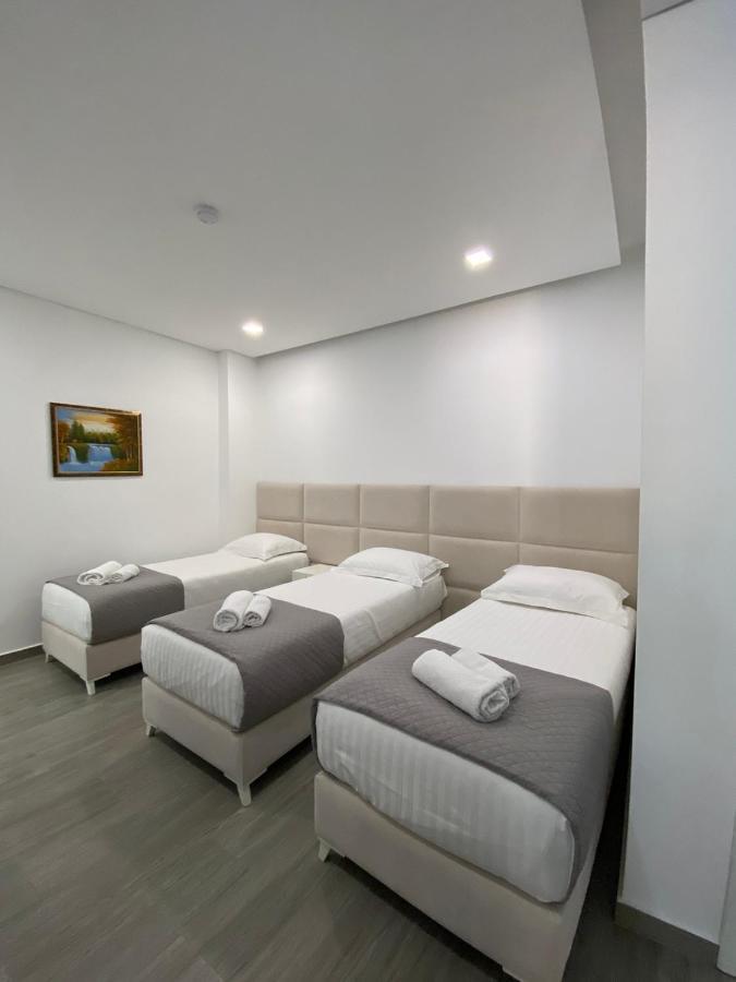 Edina By Hp Hotel Sarandë Exterior foto