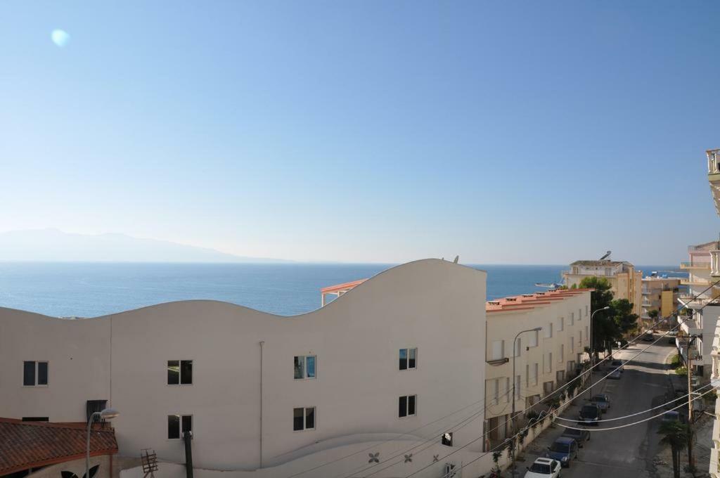 Edina By Hp Hotel Sarandë Exterior foto